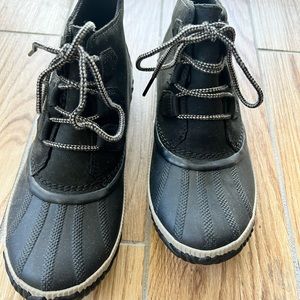 Sorrel - Women’s Out N About Plus Waterproof Nubuck Leather Booties